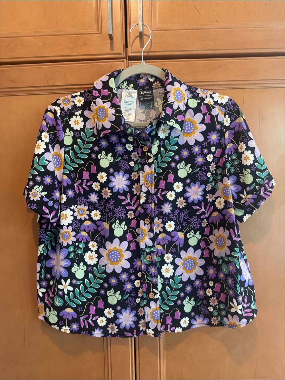Her Universe Disney Black Floral Short-Sleeve Button-Down Shirt